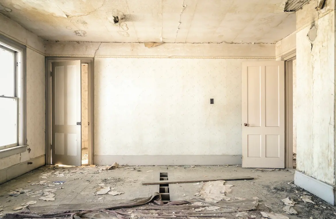 Waste disposal crew managing a cleanout project in Ironton